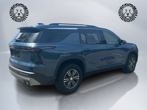 Used 2025 Chevrolet Traverse LT AWD/4WD image 5