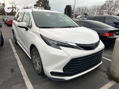 Used 2024 Toyota Sienna LE