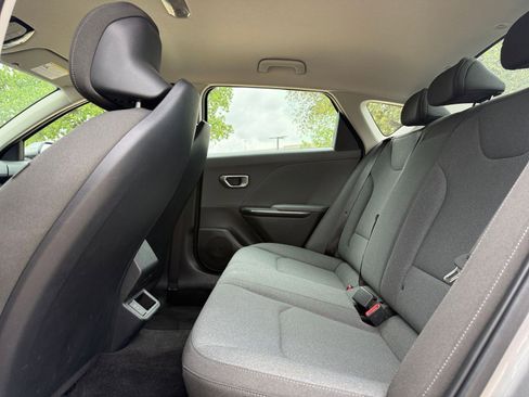 Used 2025 Kia K4 LXS image 27