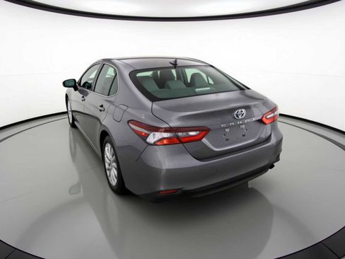 Used 2023 Toyota Camry LE image 7