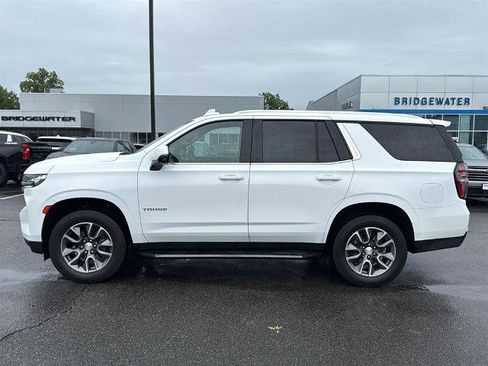 Used 2022 Chevrolet Tahoe LT w/ LT Signature Package AWD/4WD image 5