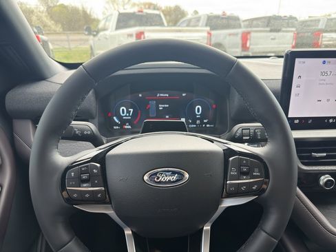 New 2026 Ford Explorer Platinum image 32