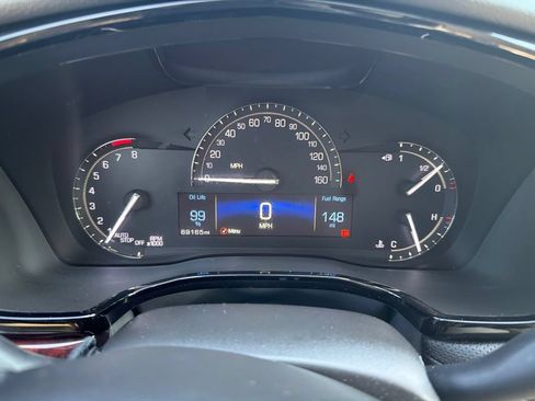 Used 2019 Cadillac XT5 Premium Luxury w/ Driver Assist Package AWD/4WD image 4