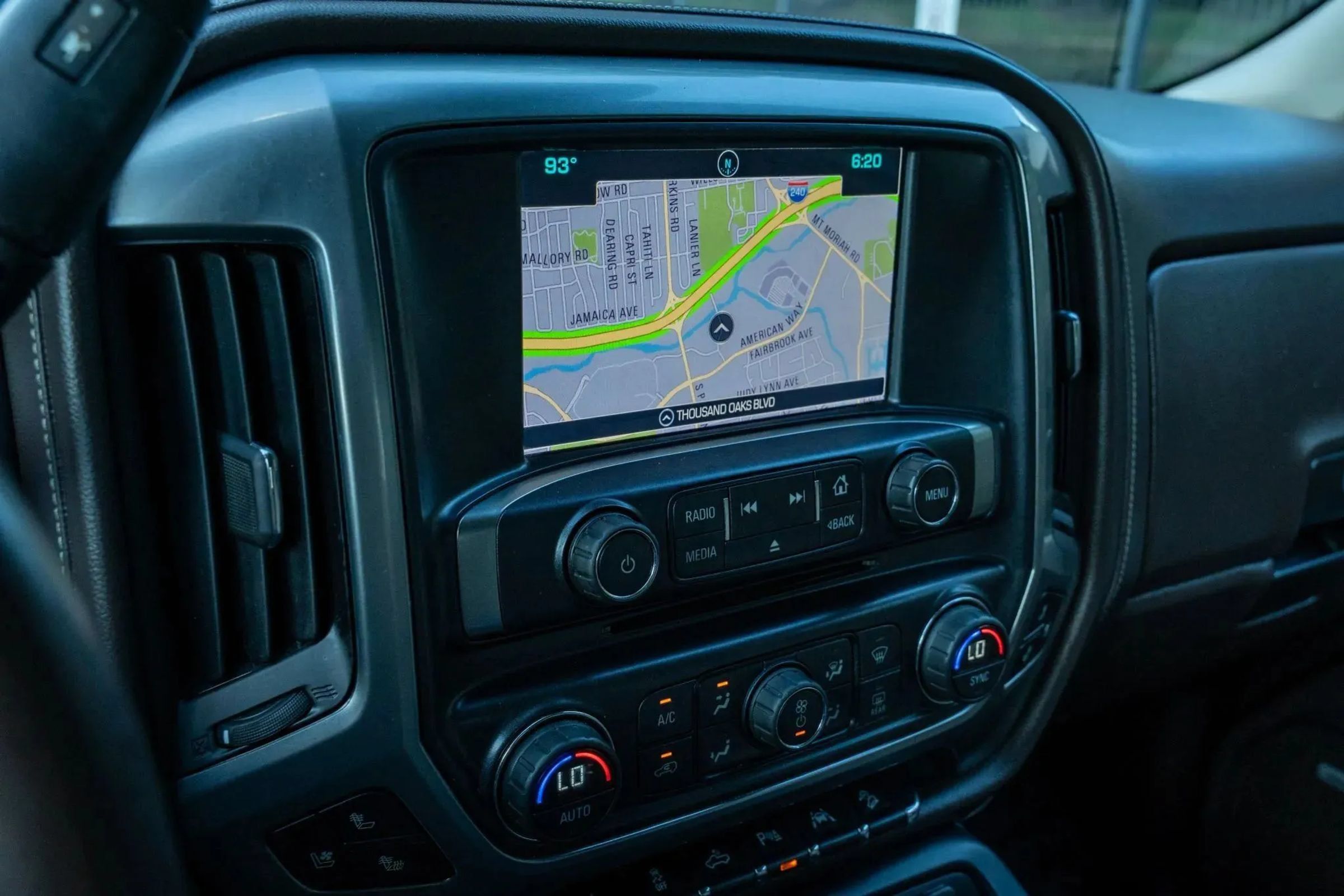 Used 2016 Chevrolet Silverado 1500 LTZ Z71 w/ LTZ Plus Package AWD/4WD image 20