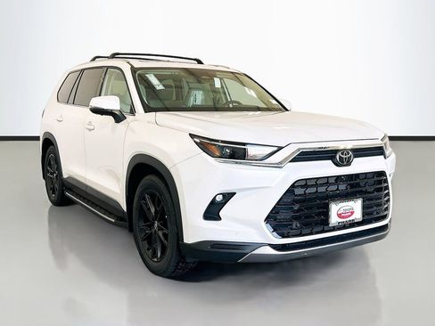 New 2026 Toyota Grand Highlander FWD image 3