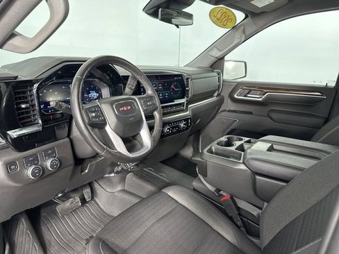 Used 2022 GMC Sierra 1500 Elevation image 12