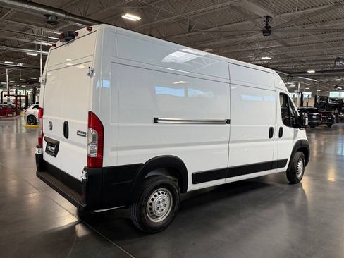 Used 2026 RAM ProMaster 2500 w/ Convenience Group FWD image 5