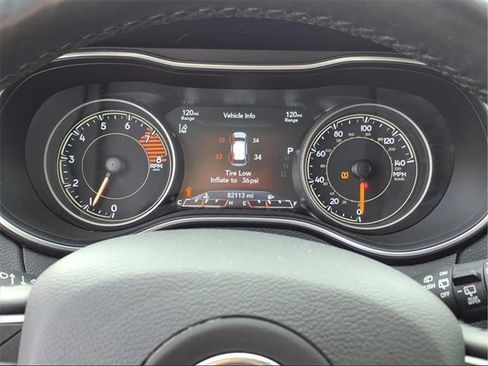 Used 2021 Jeep Cherokee Latitude Lux w/ Comfort/Convenience Group image 13