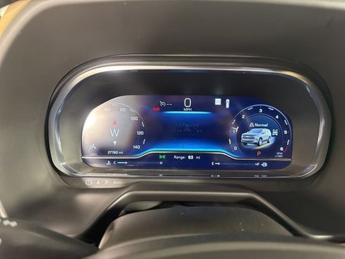 Used 2024 Chevrolet Suburban Premier image 31