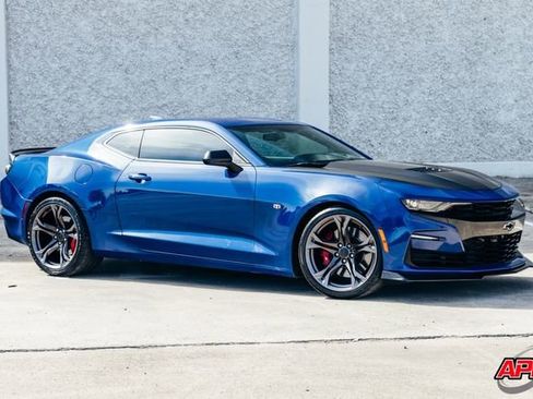 Used 2019 Chevrolet Camaro SS image 38