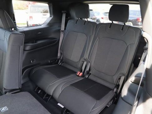 New 2025 Jeep Grand Cherokee L Laredo w/ Luxury Tech Group I AWD/4WD image 17