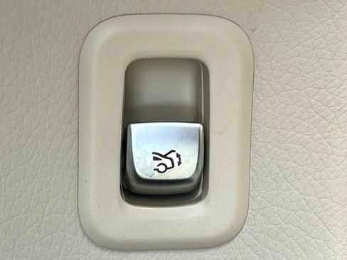 Certified 2022 Mercedes-Benz GLC 300 4MATIC image 21