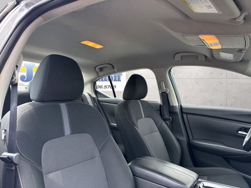 Used 2025 Nissan Sentra SV FWD image 7