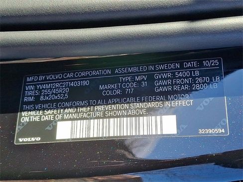 New 2026 Volvo XC60 B5 Plus w/ Climate Package image 10