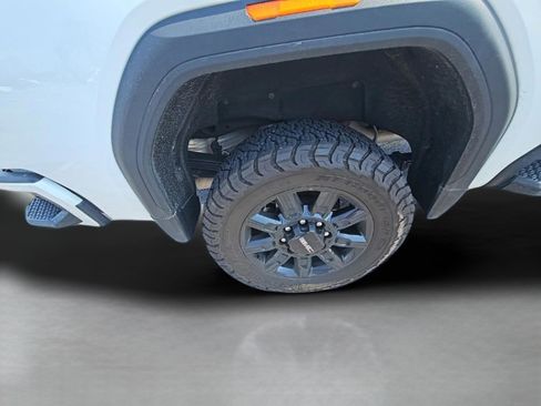 Used 2024 GMC Sierra 2500 AT4 w/ AT4 Premium Plus Package image 12