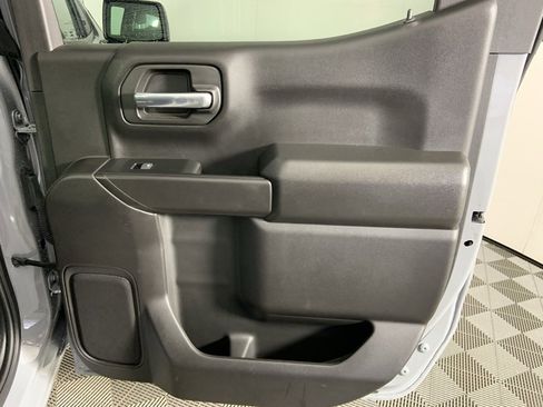 Used 2025 GMC Sierra 1500 Pro w/ Convenience Package image 24