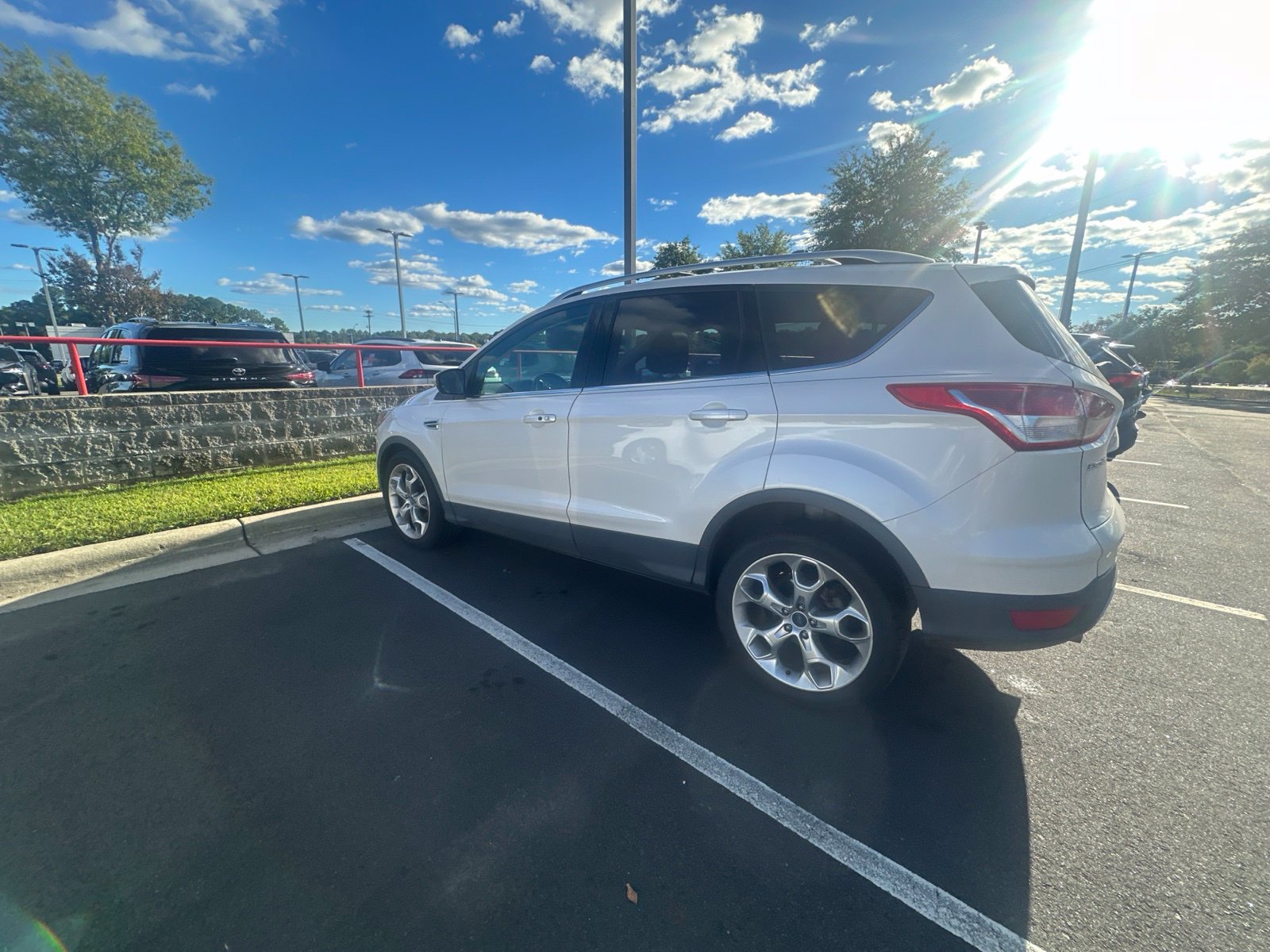Used 2013 Ford Escape Titanium w/ Parking Technology Pkg FWD image 18