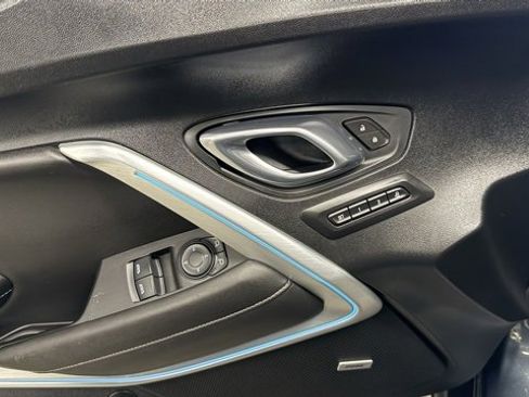 Used 2019 Chevrolet Camaro LT image 11