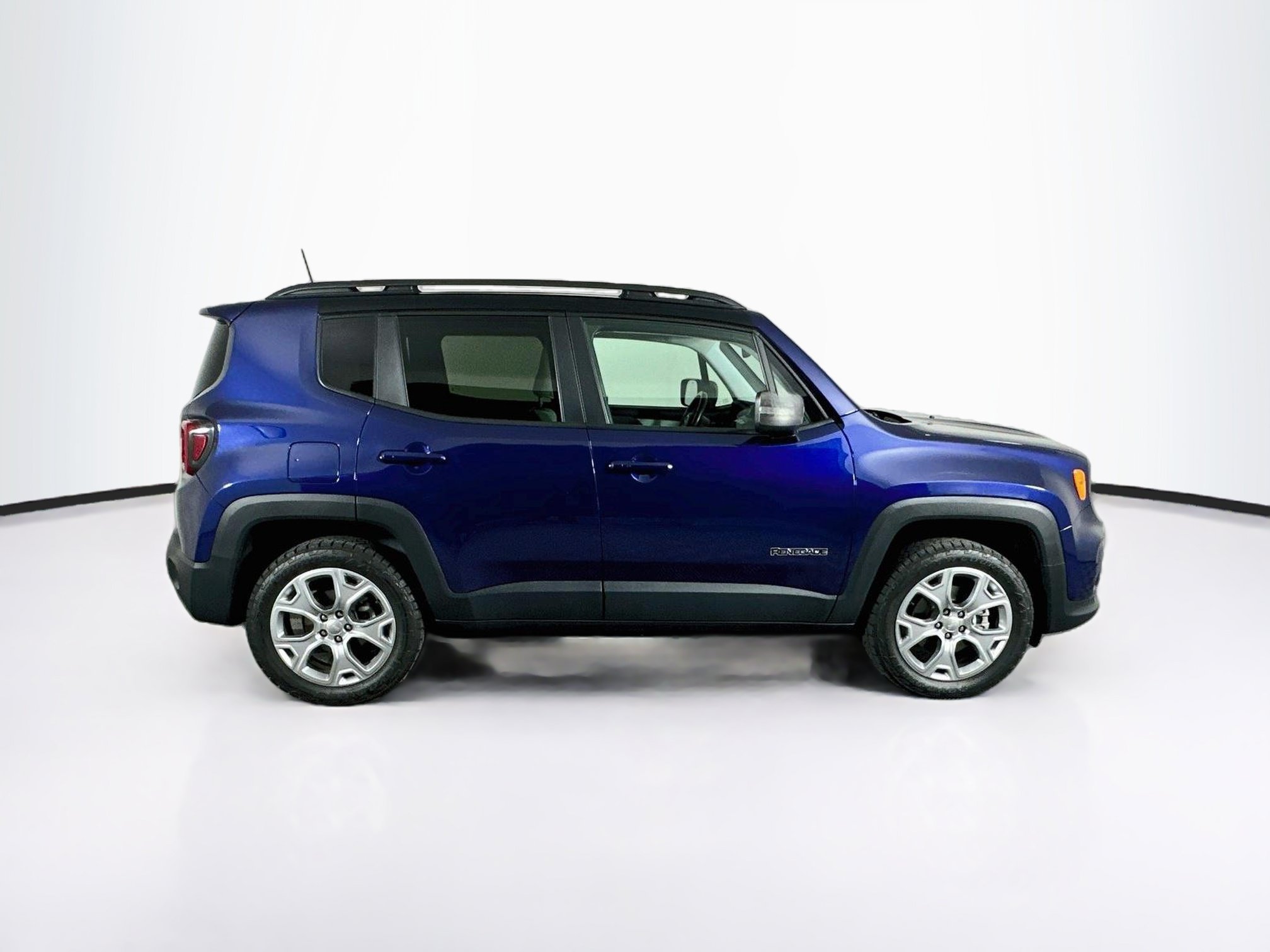 Used 2019 Jeep Renegade Limited w/ LED Lighting Group AWD/4WD image 10