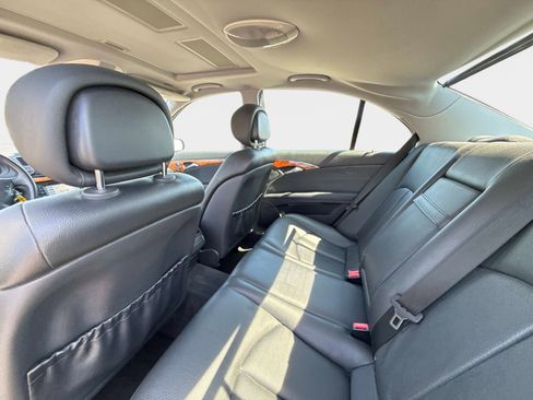 Used 2006 Mercedes-Benz E 350 Sedan image 17