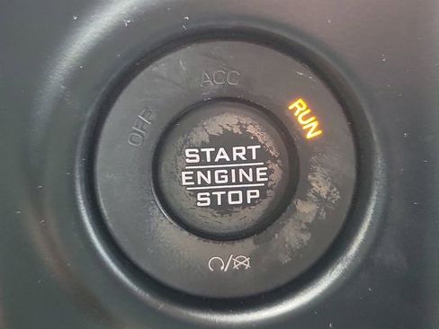 Used 2021 Jeep Wrangler Unlimited Sahara AWD/4WD image 29