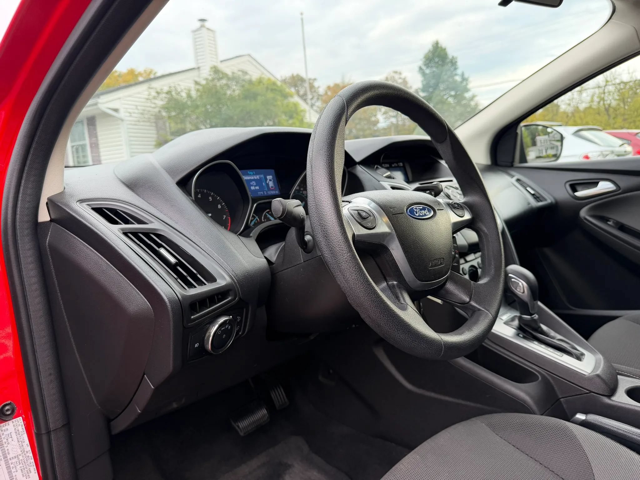 Used 2012 Ford Focus SE FWD image 10