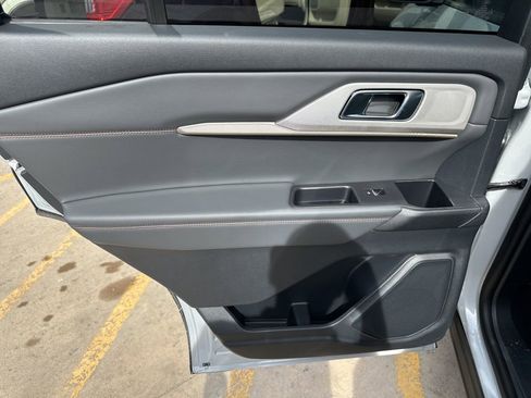 New 2026 Ford Explorer Active AWD/4WD image 25