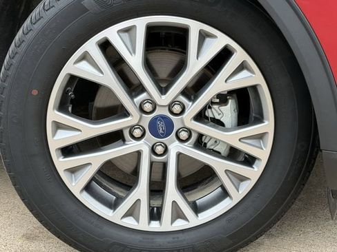 Used 2022 Ford Escape SEL FWD image 8