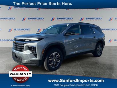 Used 2024 Chevrolet Traverse LT