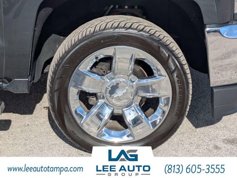 Used 2018 Chevrolet Silverado 1500 LT w/ LT Eassist Package AWD/4WD image 10