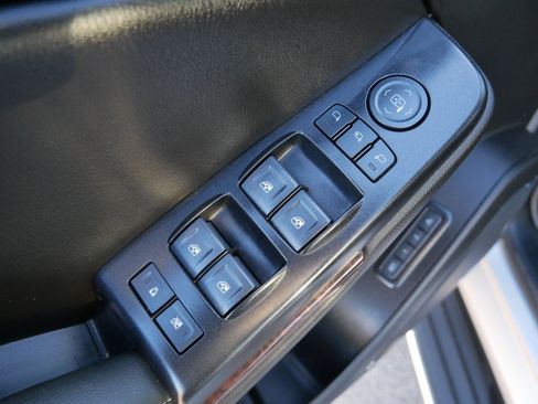 Used 2017 GMC Yukon SLT w/ HD Trailering Package image 20