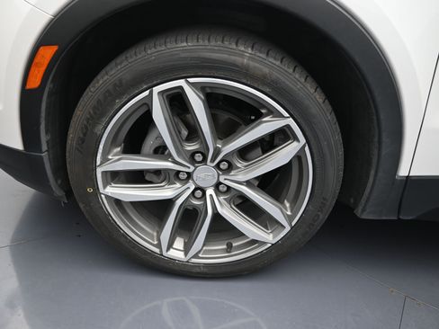 Used 2023 Cadillac XT4 Sport w/ Cold Weather Package image 10