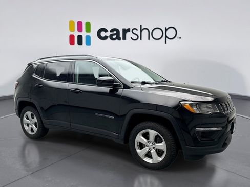 Used 2018 Jeep Compass Latitude w/ Cold Weather Group AWD/4WD image 7