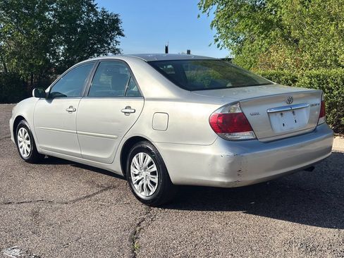Used 2005 Toyota Camry SE FWD image 7
