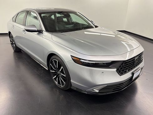 Certified 2024 Honda Accord Touring image 7