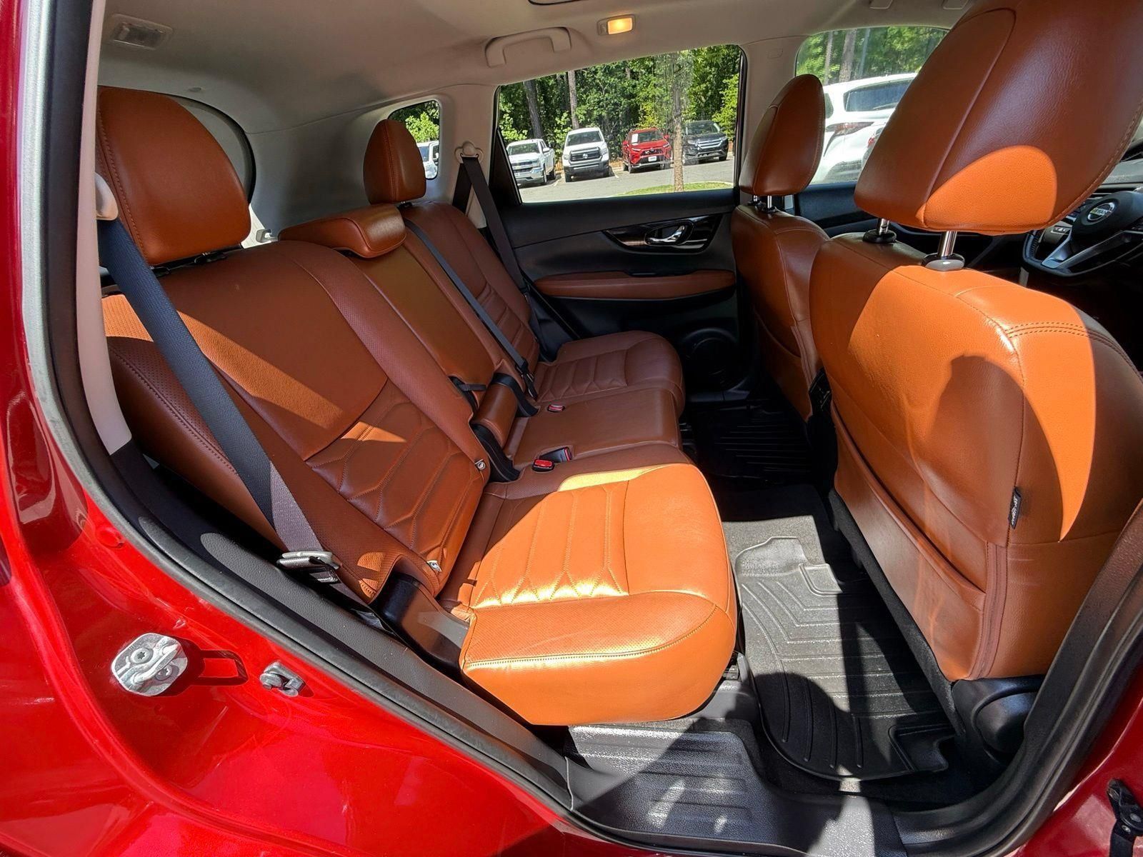 Used 2017 Nissan Rogue SL w/ SL Premium Package FWD image 30