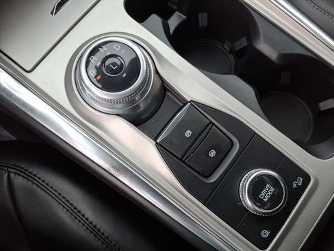 Used 2022 Ford Explorer XLT w/ Equipment Group 202A image 23