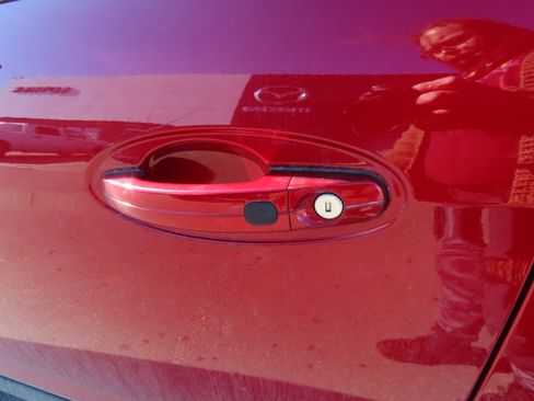 Used 2014 Ford C-MAX Energi SEL w/ Equipment Group 302A image 8