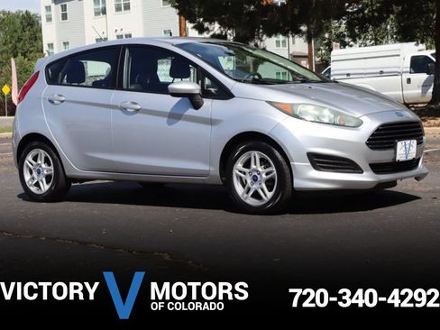 Used 2017 Ford Fiesta SE FWD image 1
