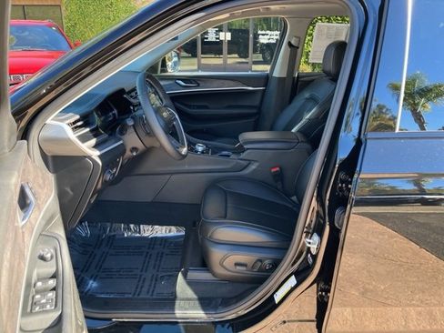 Used 2023 Jeep Grand Cherokee 30th Anniversary image 12