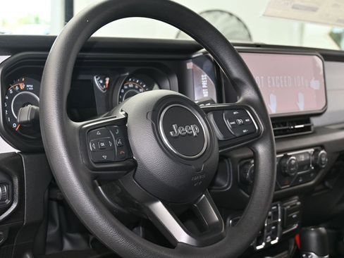 New 2026 Jeep Gladiator Sport image 13