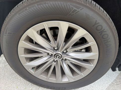 Used 2025 MAZDA CX-90 3.3 Turbo w/ Preferred Package AWD/4WD image 11