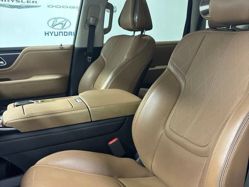 Used 2025 INFINITI QX80 Sensory AWD/4WD image 10