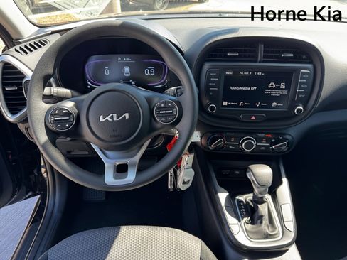 New 2025 Kia Soul LX image 14