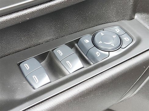 Used 2024 Chevrolet Silverado 2500 Custom w/ Custom Value Package image 18