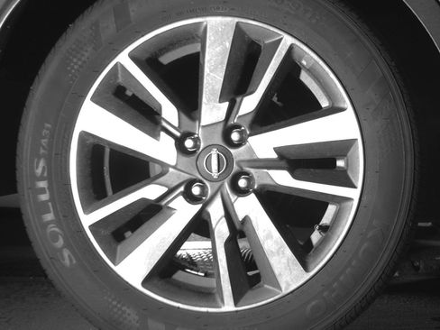 Used 2025 Nissan Versa SV image 15