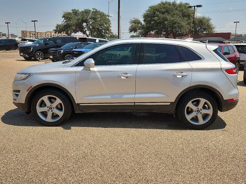 Used 2017 Lincoln MKC Premiere FWD image 2