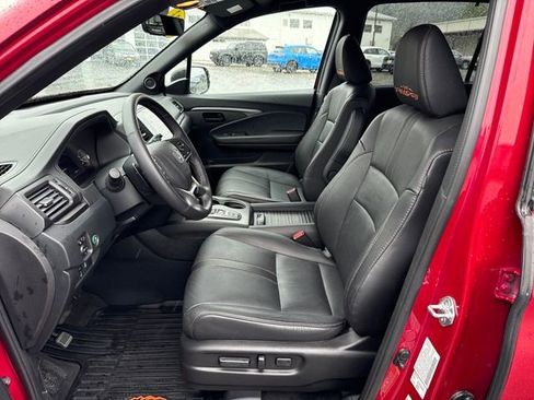 Used 2023 Honda Passport TrailSport image 15