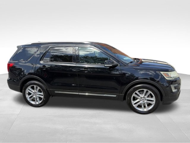 Used 2016 Ford Explorer XLT w/ Equipment Group 202A FWD image 21