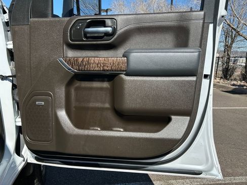 Used 2023 GMC Sierra 2500 Denali w/ Denali Ultimate Package image 33